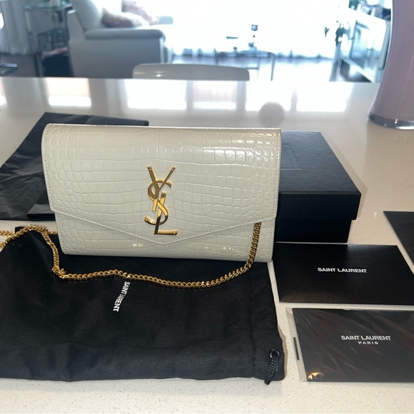 UPTOWN CHAIN WALLET FULL SET WITH RECEIPT - Picture 3 of 9